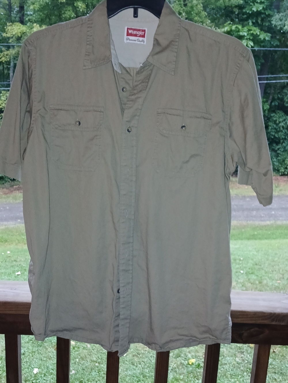 Wrangler Short Sleeve Utility Button-Up Shirt Men's Green Large